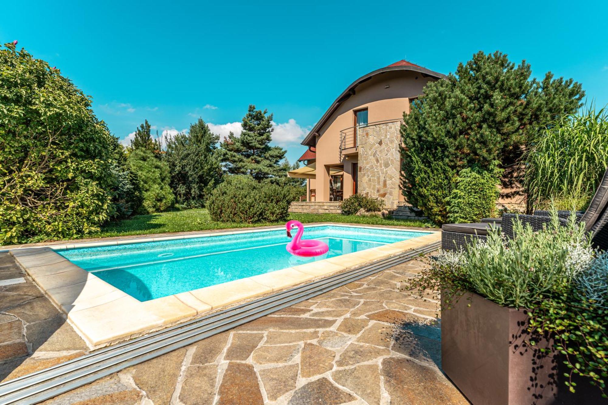 Villa With Pool & Sauna In Beer Village Велке Поповице Екстериор снимка
