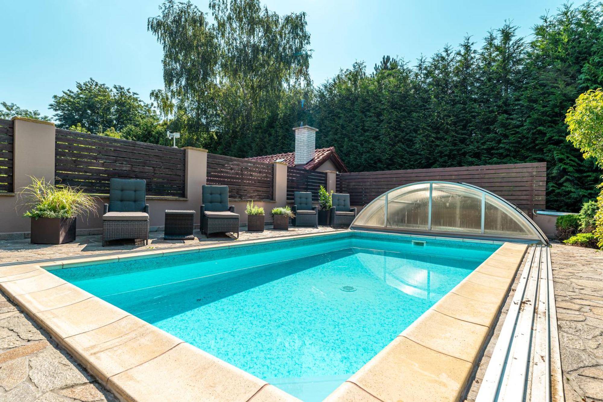 Villa With Pool & Sauna In Beer Village Велке Поповице Екстериор снимка